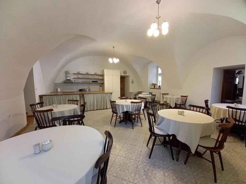 Penzion Zamek Rozsochatec Buitenkant foto