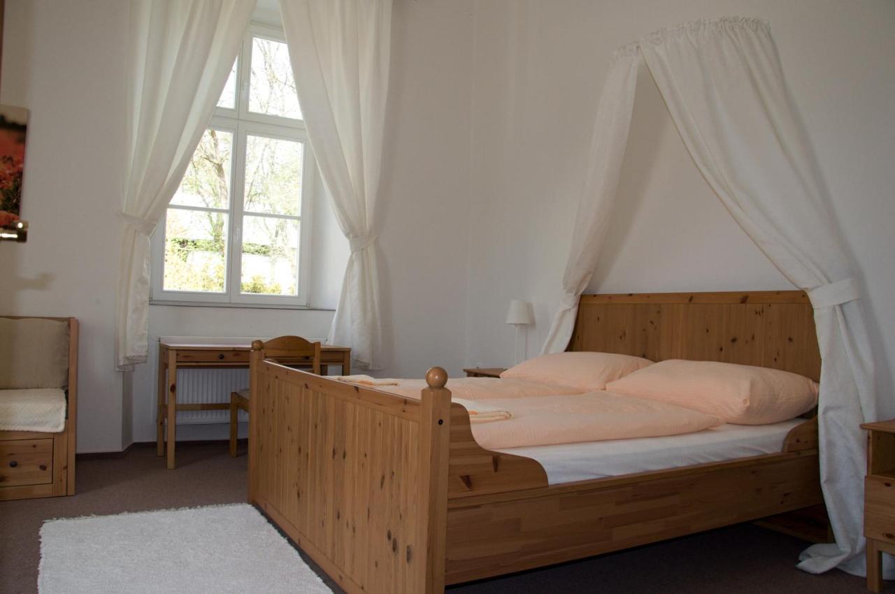 Penzion Zamek Rozsochatec Buitenkant foto
